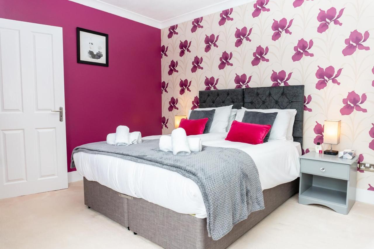 واتفورد Red Cherry House المظهر الخارجي الصورة