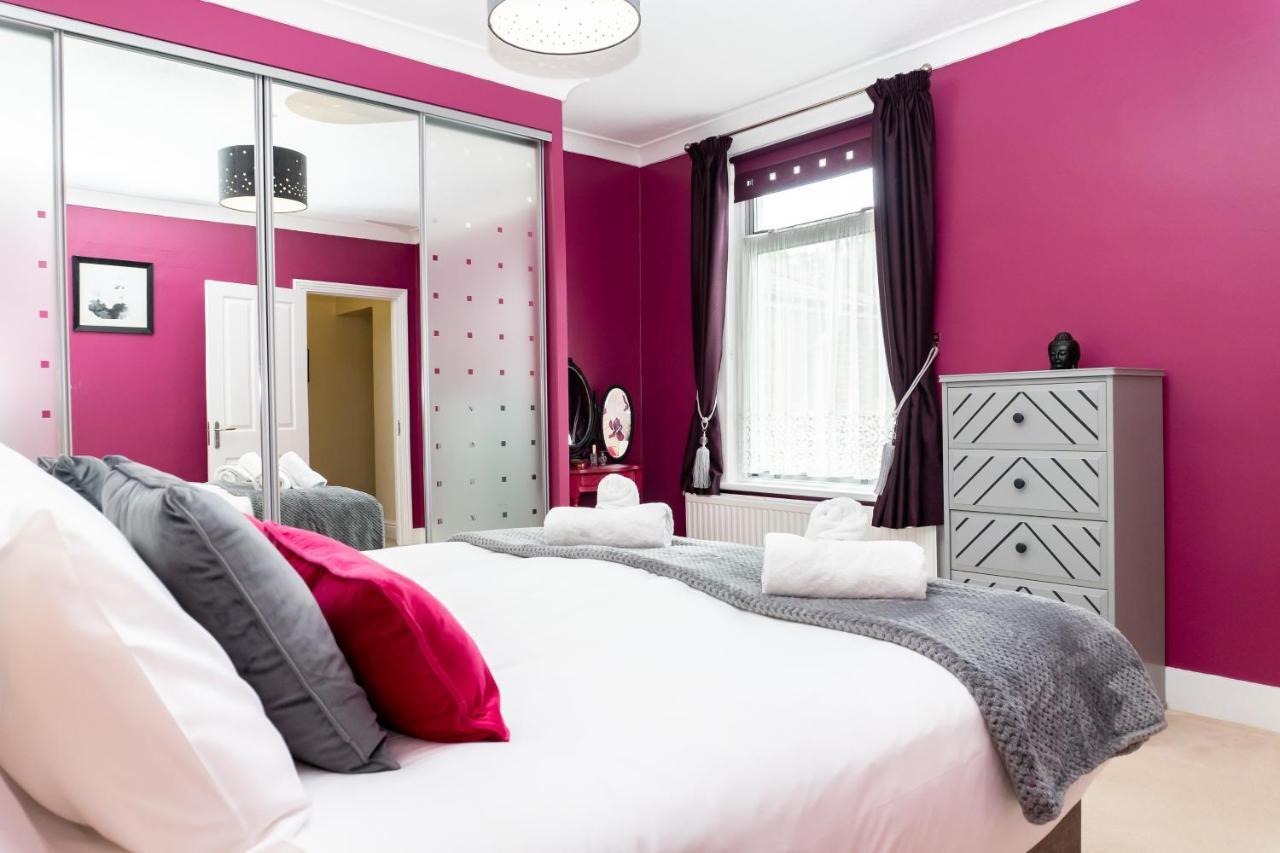 واتفورد Red Cherry House المظهر الخارجي الصورة