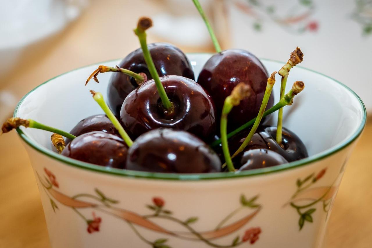 واتفورد Red Cherry House المظهر الخارجي الصورة